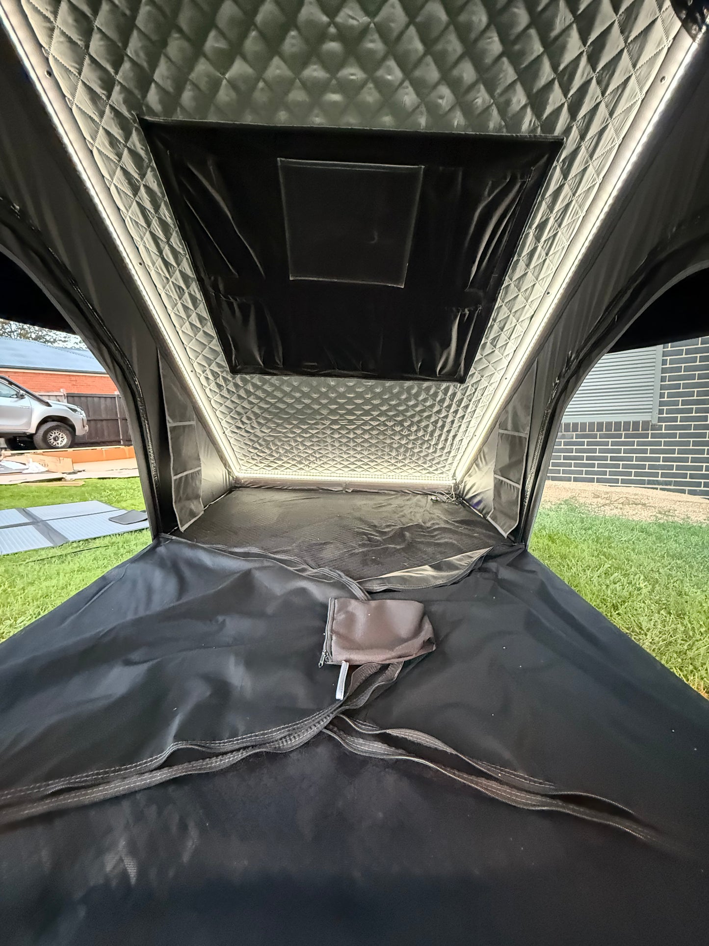 ONTOUR Roof top tent