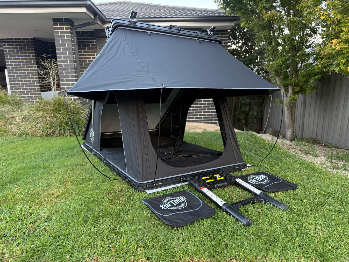 ONTOUR Roof top tent